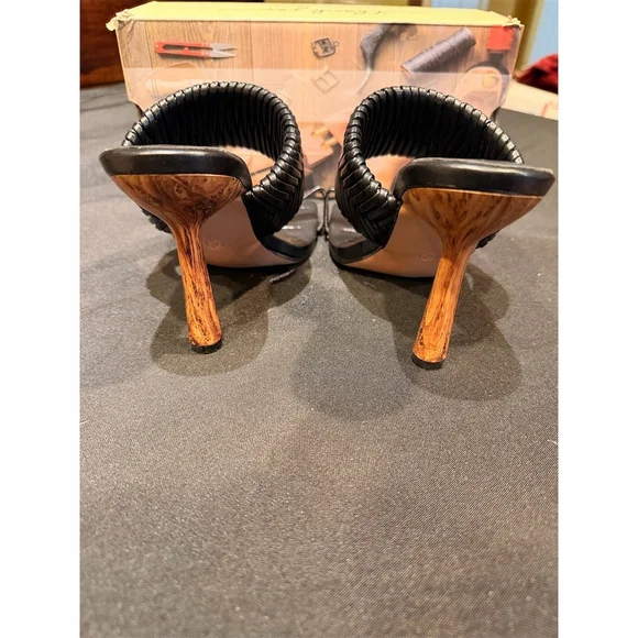 Vetaste Womens Slide Sandals Black Woven Square Toe Stiletto Heels 7.5 Box - Picture 3 of 6